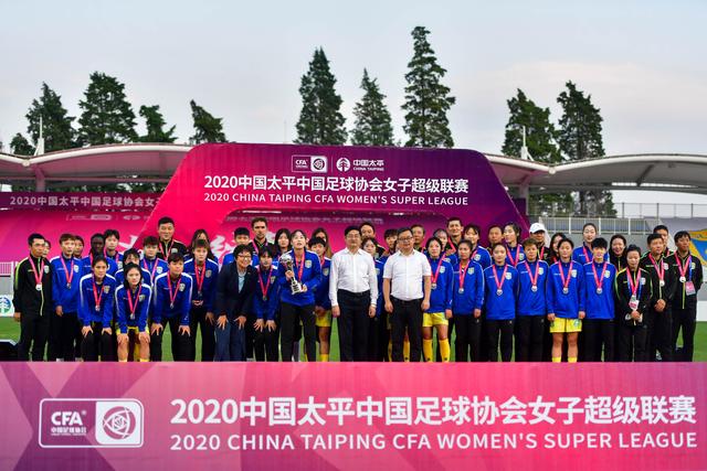 图片报：哈兰德完全不介意球迷开玩笑，还主动“递素材”